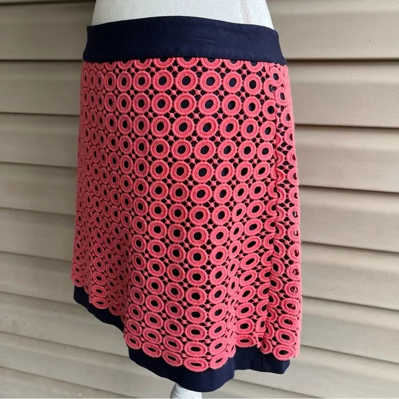 •LOFT• Crochet Lace Skirt In Navy and Salmon - Size 10 - Picture 5 of 7